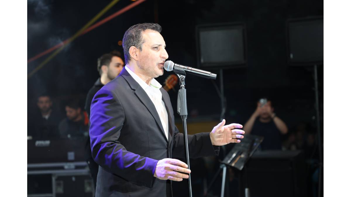 Rafet El Roman Kırıkkale’de 20 bin kişiye konser verdi
