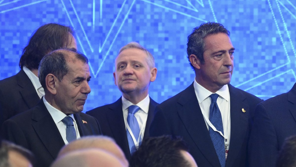 Tarihi açılışta sürpriz kare: Fenerbahçe Başkanı Ali Koç ve Galatasaray Başkanı Dursun Özbek yan yana