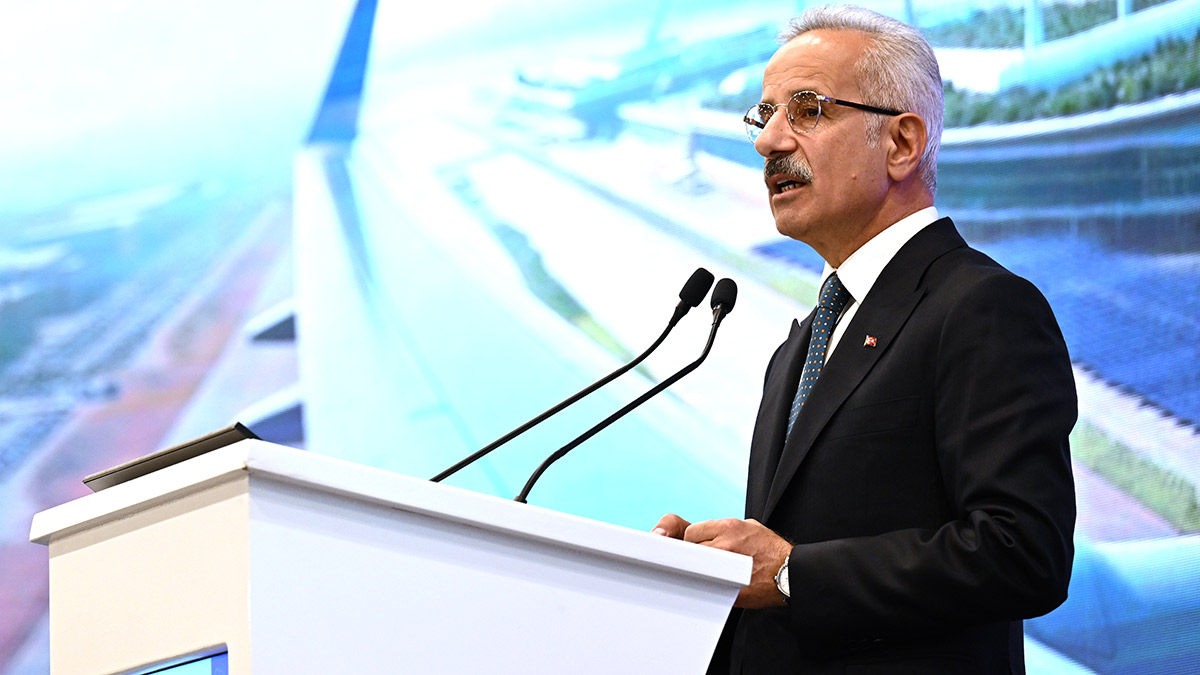 Uraloğlu GSM operatörleriyle görüştü: Aramaların yüzde 25’i karşılanamadı