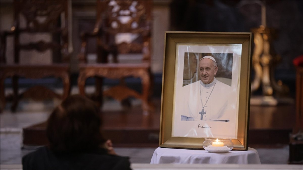 Vatikan, Papa Francis'in yarınki cenaze törenine hazırlanıyor; Trump ve Zelenskiy de katılacak