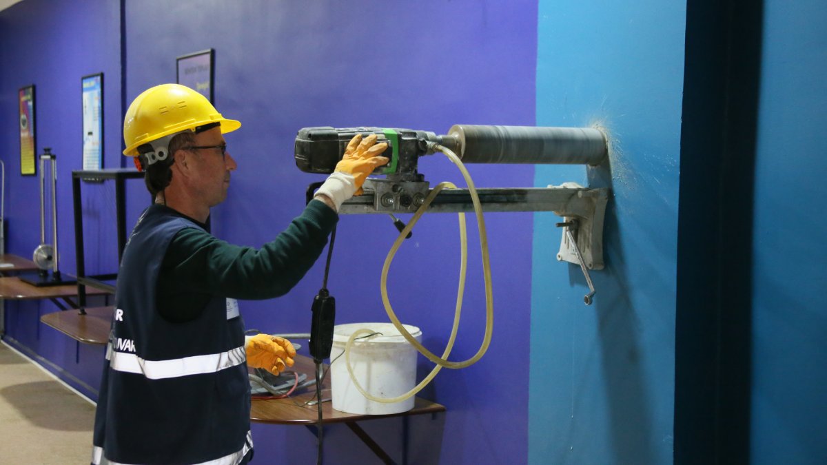 Büyükşehir ücretsiz testlerle Aydın’ın binalarını olası depremlere hazırlıyor