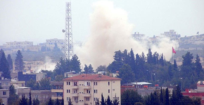 Karkamış Sınır Kapısı'nın Suriye tarafında büyük patlama