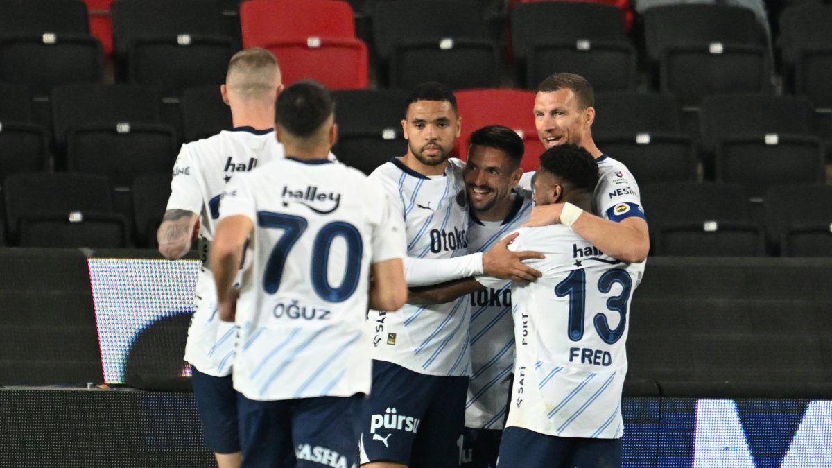Fenerbahçe geri döndü: Sarı-lacivertliler Gaziantep FK karşısında 1-0 geriden gelip 3-1 kazandı