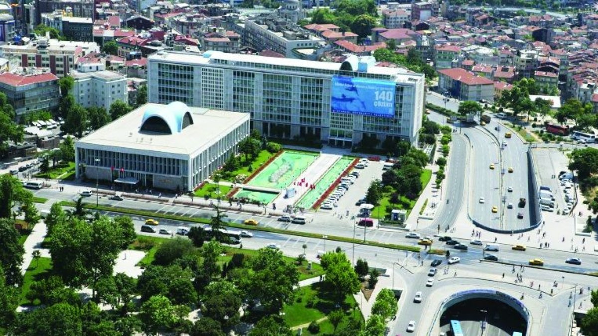 İBB'de kritik görevdekiler gözaltında: Operasyonda ikinci dalga