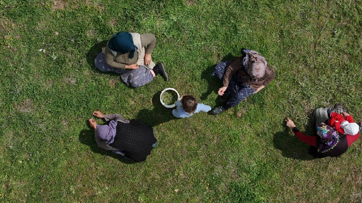 Bahar geldi Anadolu’da imece usulü hasat başladı! Lezzeti de faydası da dillerde: Adına şarkı yazan bile oldu