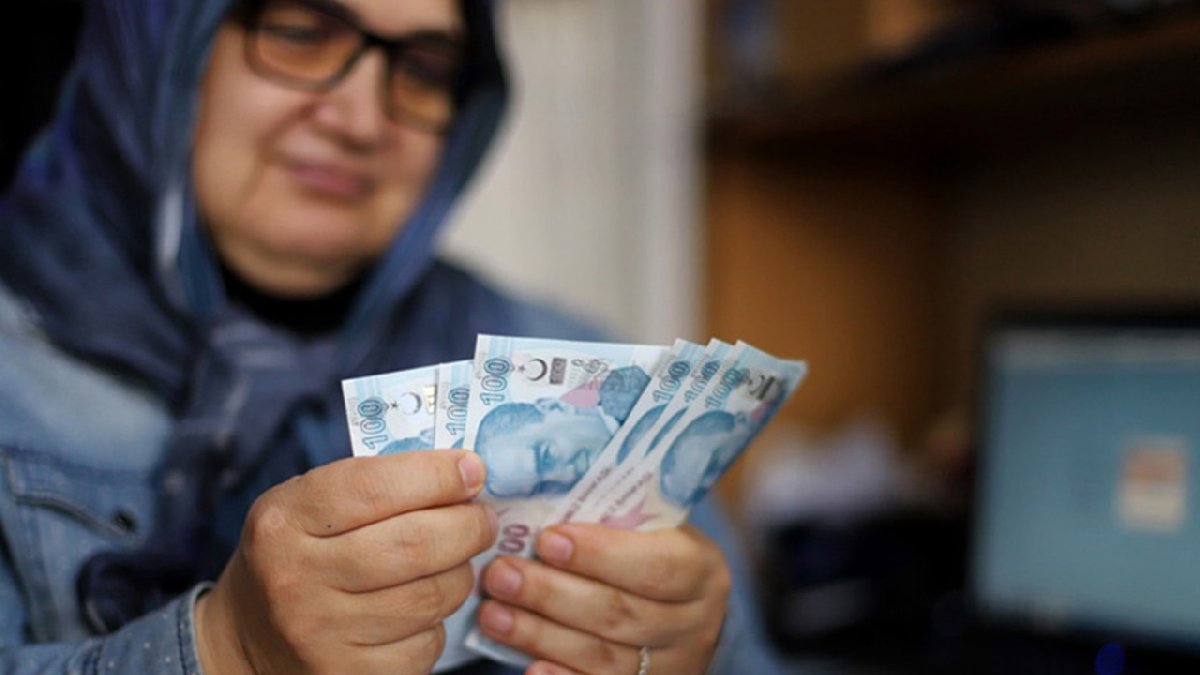 Emeklilerin yüzünü güldüren rakamlar! Bankalar arası rekabet kızıştı: İşte banka banka güncel promosyon ödemeleri..