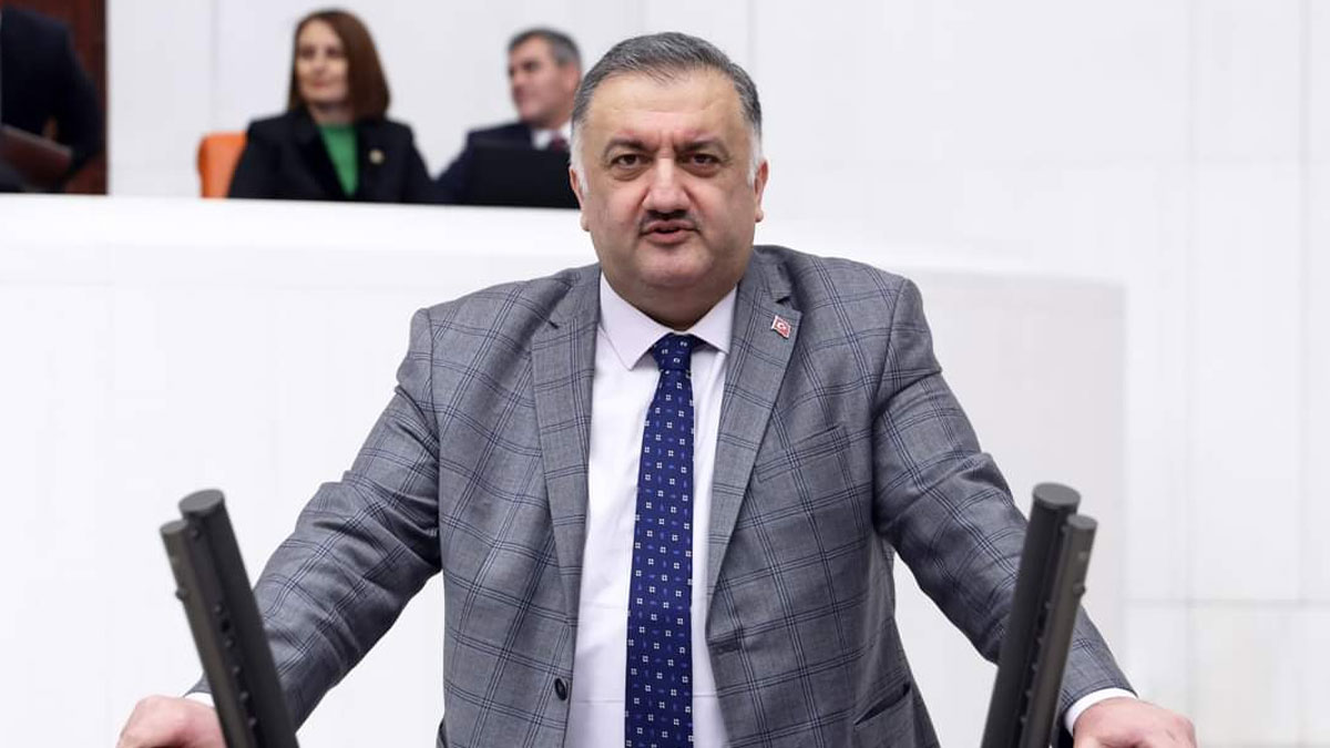 Hasan Karal’dan okullar için trafik güvenliği çağrısı: Öğrenciler ölümcül risk altında