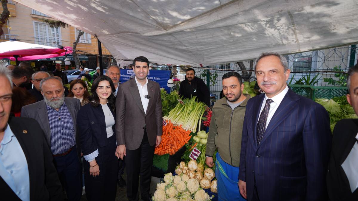 Avcılar’da 44 yıllık sorun çözüldü: Pazar Pazarı yeni yerinde hizmete açıldı