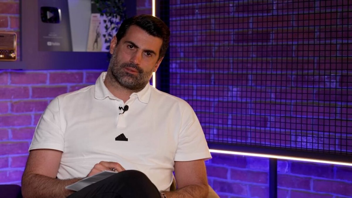 Volkan Demirel'den Fenerbahçe yöneticilerine sert eleştiri: Tek kelime etmesinler!