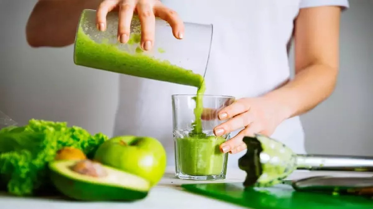 Karaciğeri bembeyaz yapıyor! Tüm zararlılar anında vücuttan uzaklaşıyor: Mutlaka tüketilmesi gereken besinler