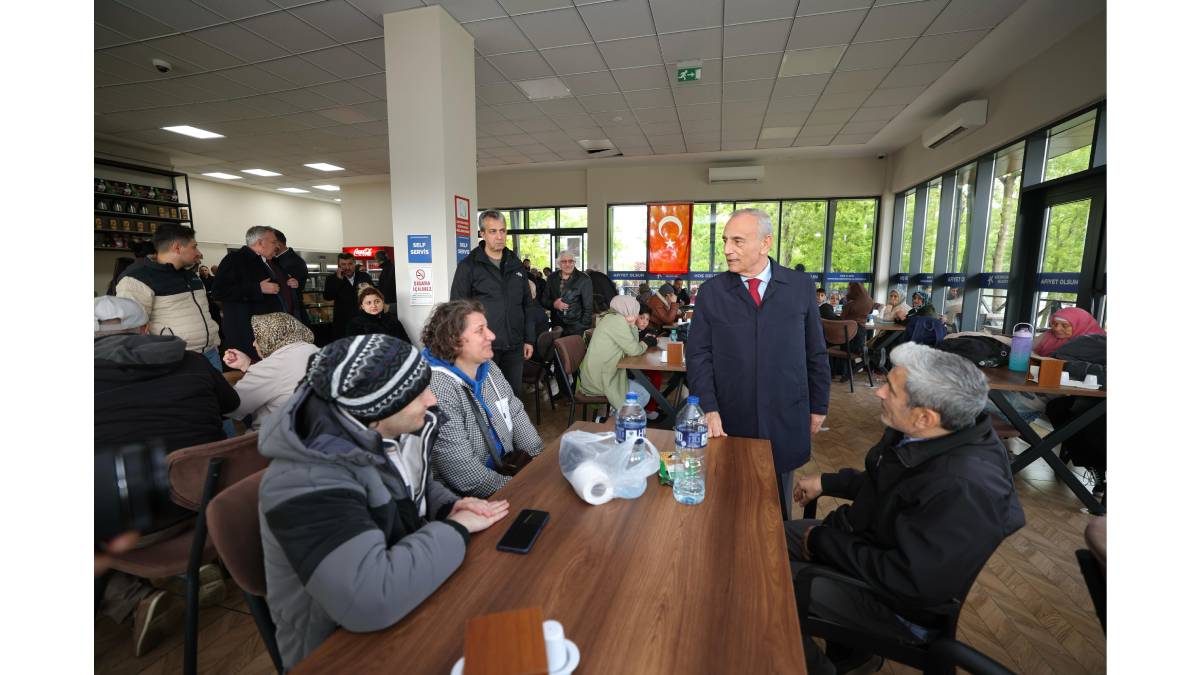 Küçükçekmece Belediyesi deprem sonrası vatandaşların yanında