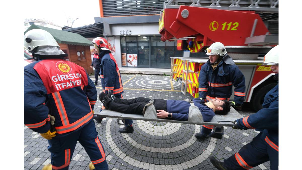 Belediye binasında gerçeği aratmayan tatbikat
