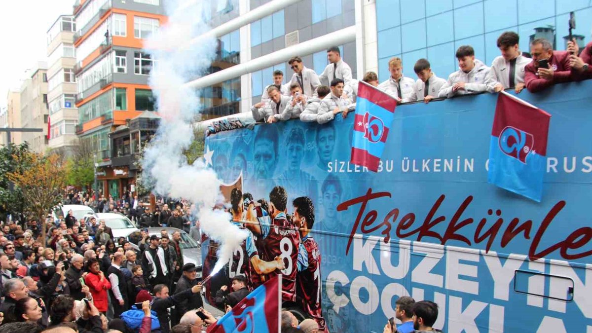 Avrupa ikincisi Trabzonspor şehir turu attı