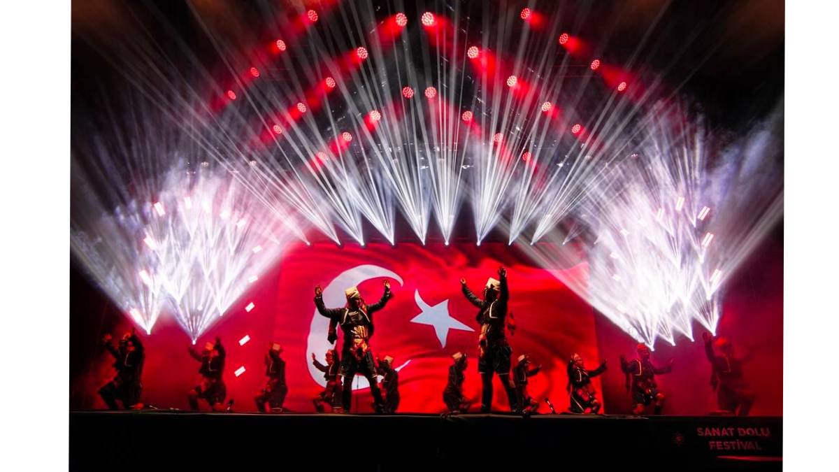 Festivalin renkleri karelere yansıdı