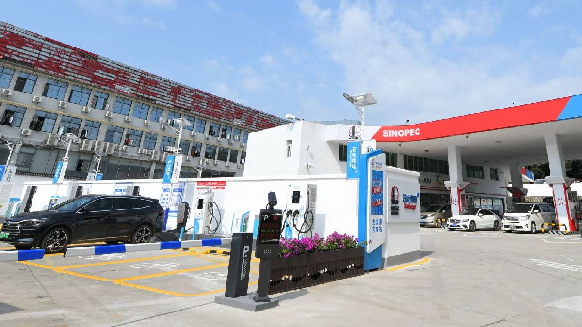 BYD'den 5 dakikada 400 km menzil sunan şarj istasyonu! Manisa yatırımıyla dikkat çeken devden büyük hamle!