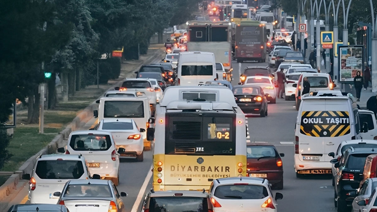 Diyarbakır'da trafik çilesi bitiyor: Yapay zeka sistemi devreye girdi! Trafiğe ve toplu taşımaya akıllı çözüm