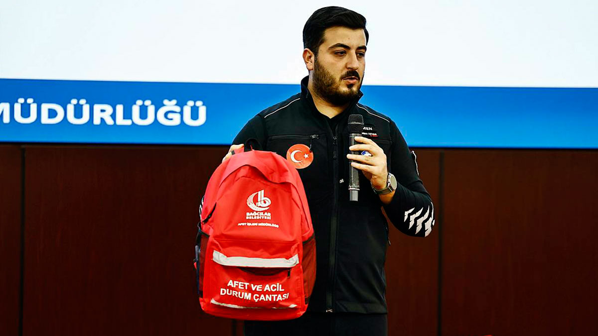 Uzmanından deprem çantası uyarısı: İlk 72 saate göre hazırlayın! Toplanma alanlarını öğrenin, evde tatbikat yapın
