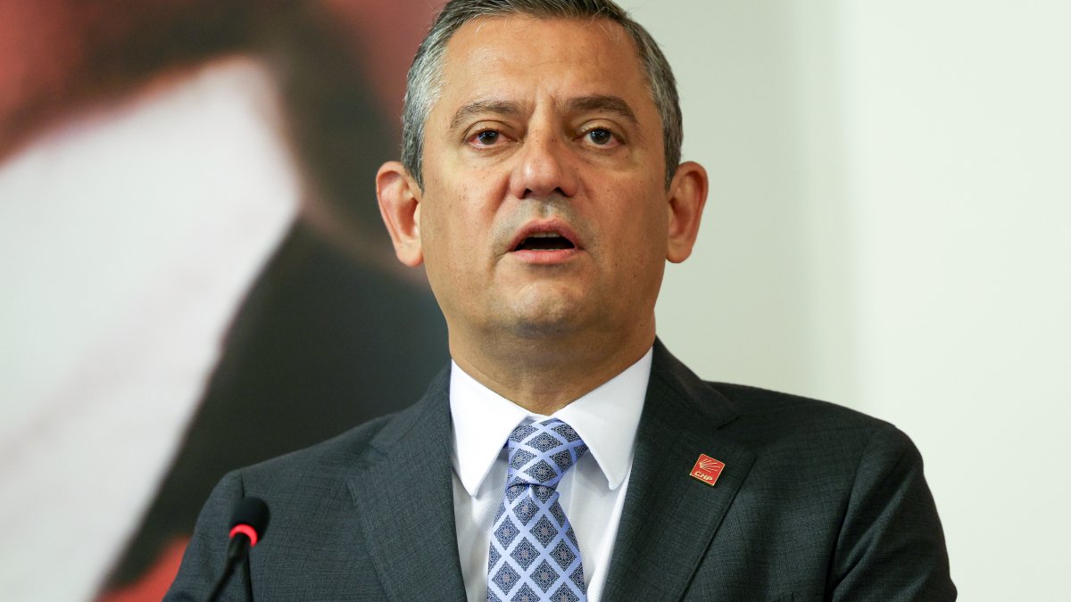 Özel'den 1 Mayıs mesajı: Ya adalet, ya sefalet