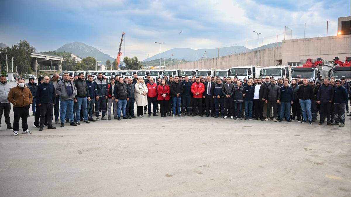 Başkan Ömer Eşki 1 Mayıs'ta işçilere seslendi: “Bu ülkeyi de sokakları gibi güzelleştireceğiz”