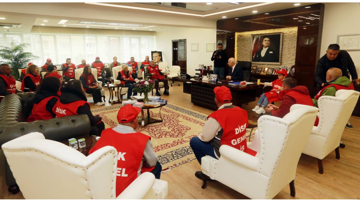 Başkan Yaşar, işçilerin bayramını kutladı