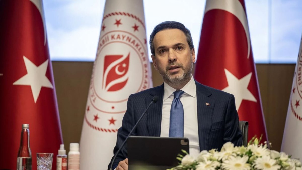 Türkiye'de genel elektrik kesintisi olacak mı? Bayraktar açıkladı
