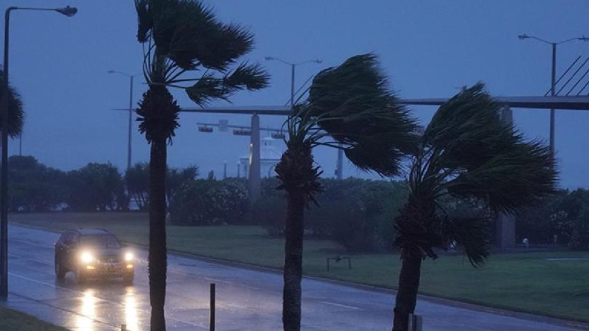 ABD’nin üç eyaletinde şiddetli fırtına: Altı kişi can verdi