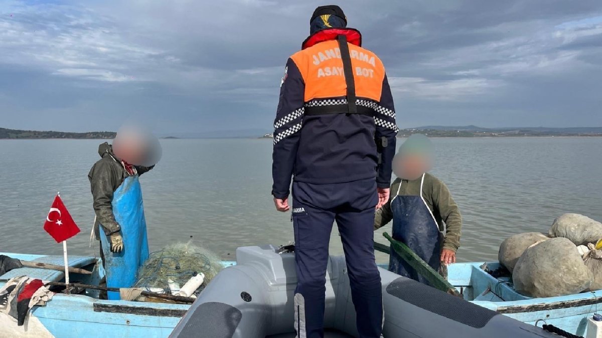 Uluabat Gölü'nde kaçak avlanan 30 kişiye 427 bin TL ceza