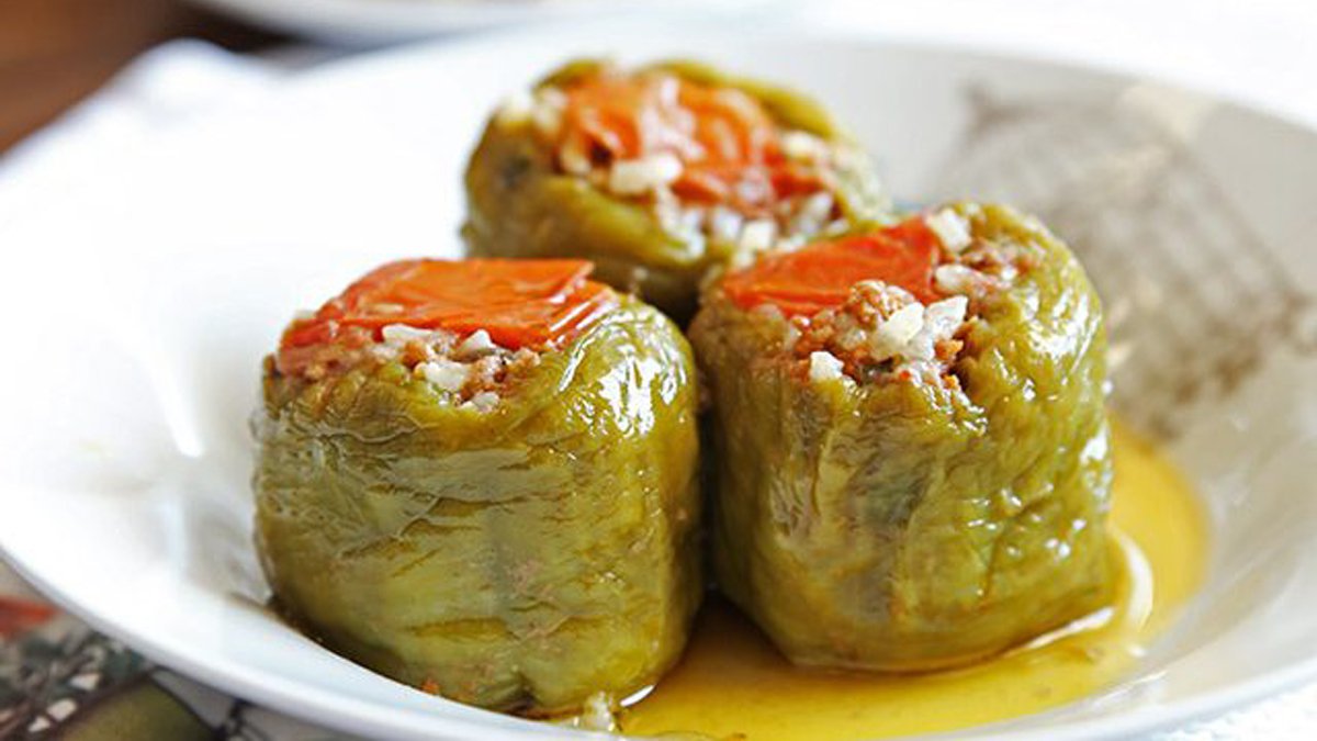 Artık biber dolması yaparken pirinç sert kalmayacak, dolmanız kurumayacak! İşte usta aşçıların sırlı tarifleri ve ipuçları!