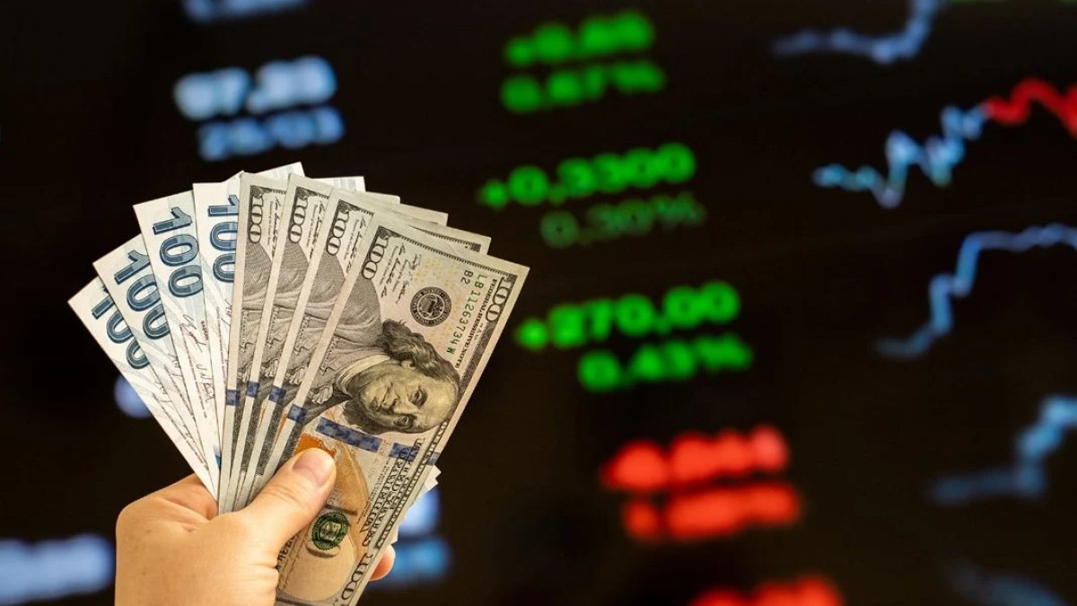 S&P'den korkutan dolar tahmini! 55 lirayı görecek: 2028 yılına kadar artarak ilerleyecek