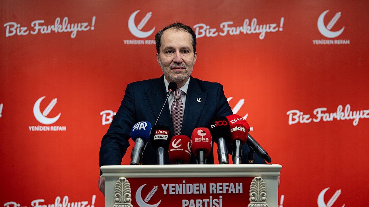 Erbakan'dan iktidara eleştiri: Gençler evlenmiyor değil, evlenemiyor