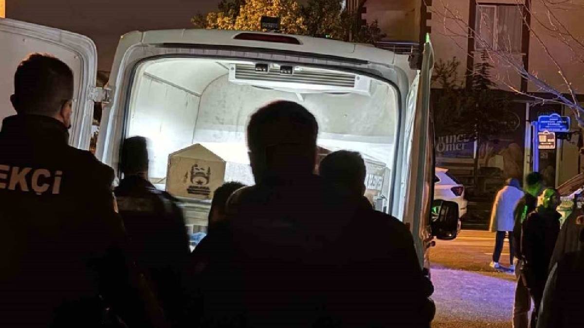 21 yaşındaki komşusunu öldürdü: Aynı silahla intihar etti