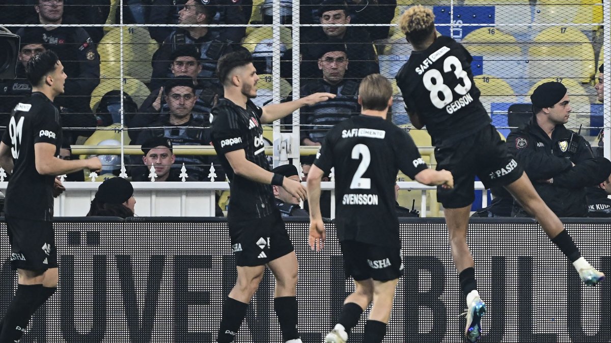 Beşiktaş, Fenerbahçe karşısında 20 yıl sonra bir ilki başardı