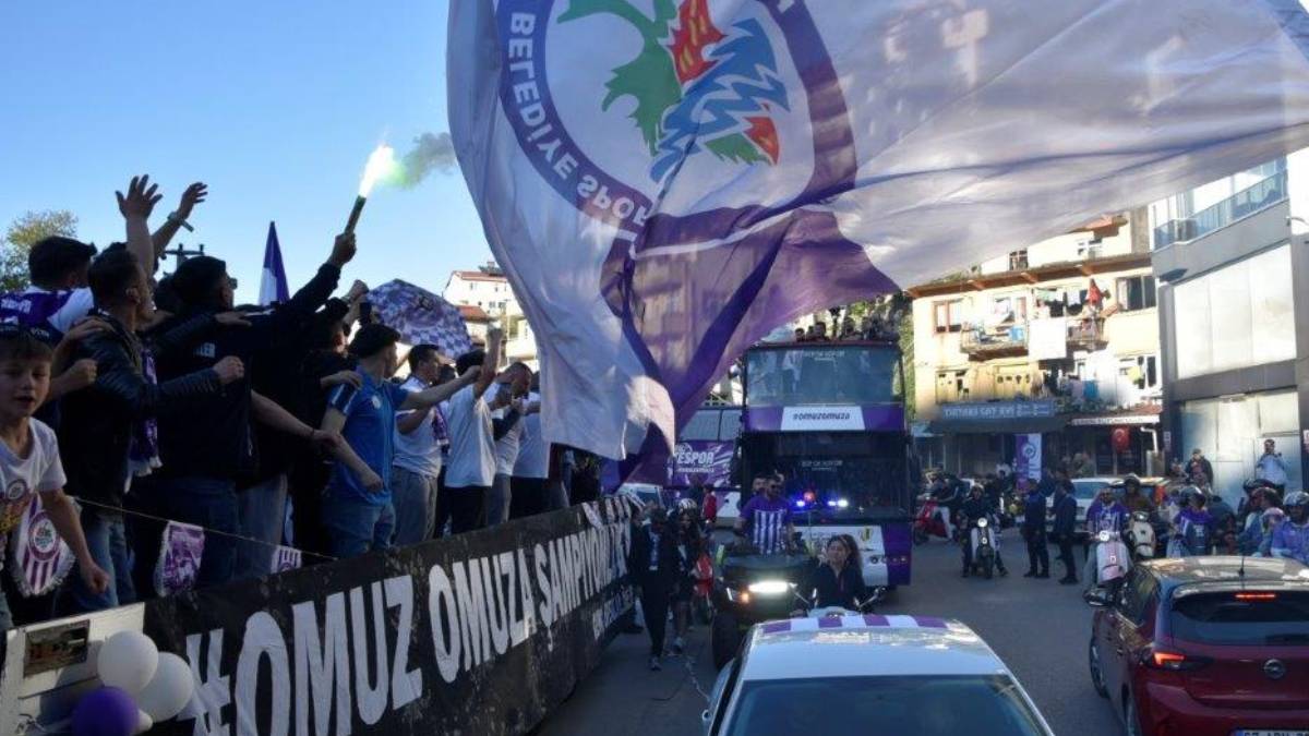 Kdz. Ereğli, şampiyon takımı bağrına bastı