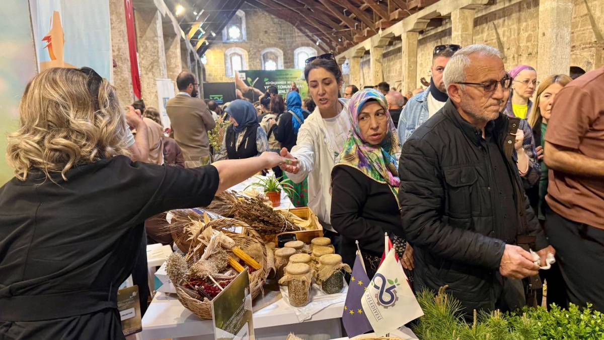 Çorlu Belediyesi, Yerel Tohum Takas Şenliği'nde 40 bin tohum dağıttı