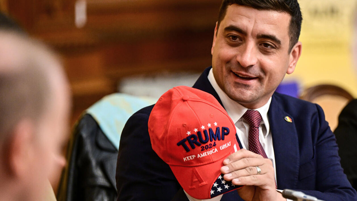 Romanya seçimlerinde ilk tur tamamlandı: Aşırı sağcı aday açık ara önde