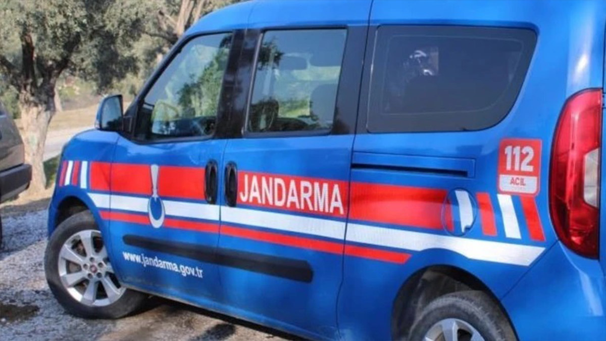 Aydın'da bir öğretmen bıçaklanmış halde yol kenarında bulundu: Yaralı öğretmen hastaneye kaldırıldı