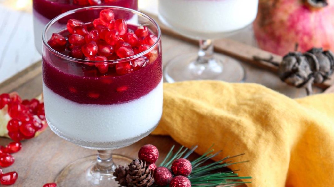 Hem sağlıklı hem de düşük maliyetli! Evde ne varsa onunla olur! Çilek, nar, muz…