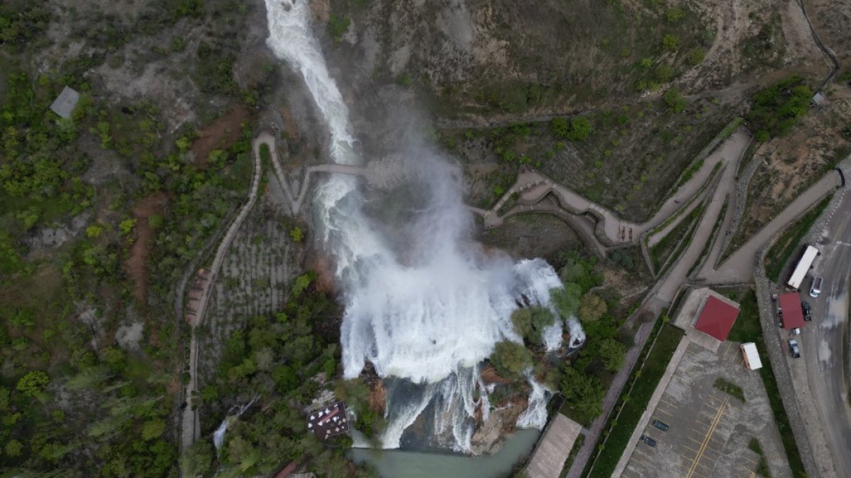 Doğu’nun saklı cenneti baharda coştu! Giden geri dönmek istemiyor: Görsel şöleniyle herkesi kendine çekiyor