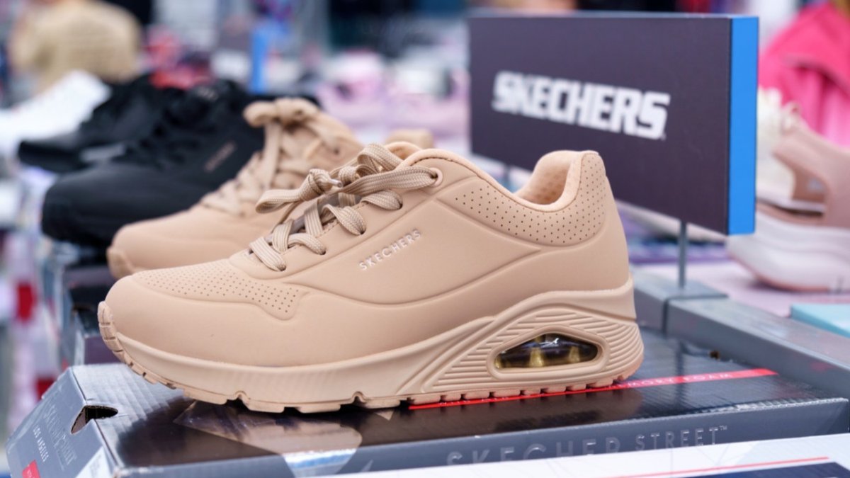 Ünlü spor ayakkabı markası Skechers satıldı! Hisseleri bir anda yükseldi