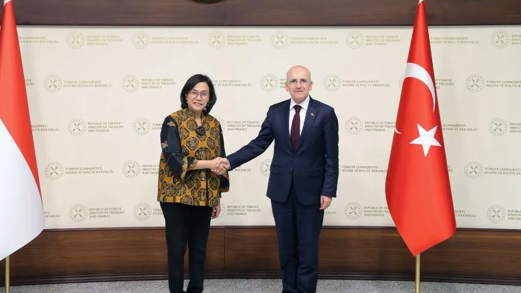 Şimşek, Endonezya Maliye Bakanı ile görüştü