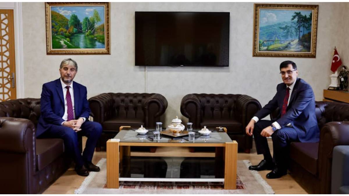 Belediye Başkanı Eyüp Kahveci’den eğitime destek ziyareti