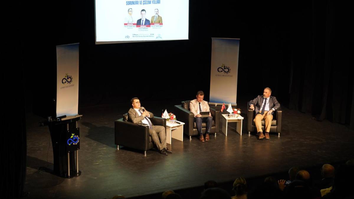 Çorlu'da demokratikleşme sorunları masaya yatırıldı