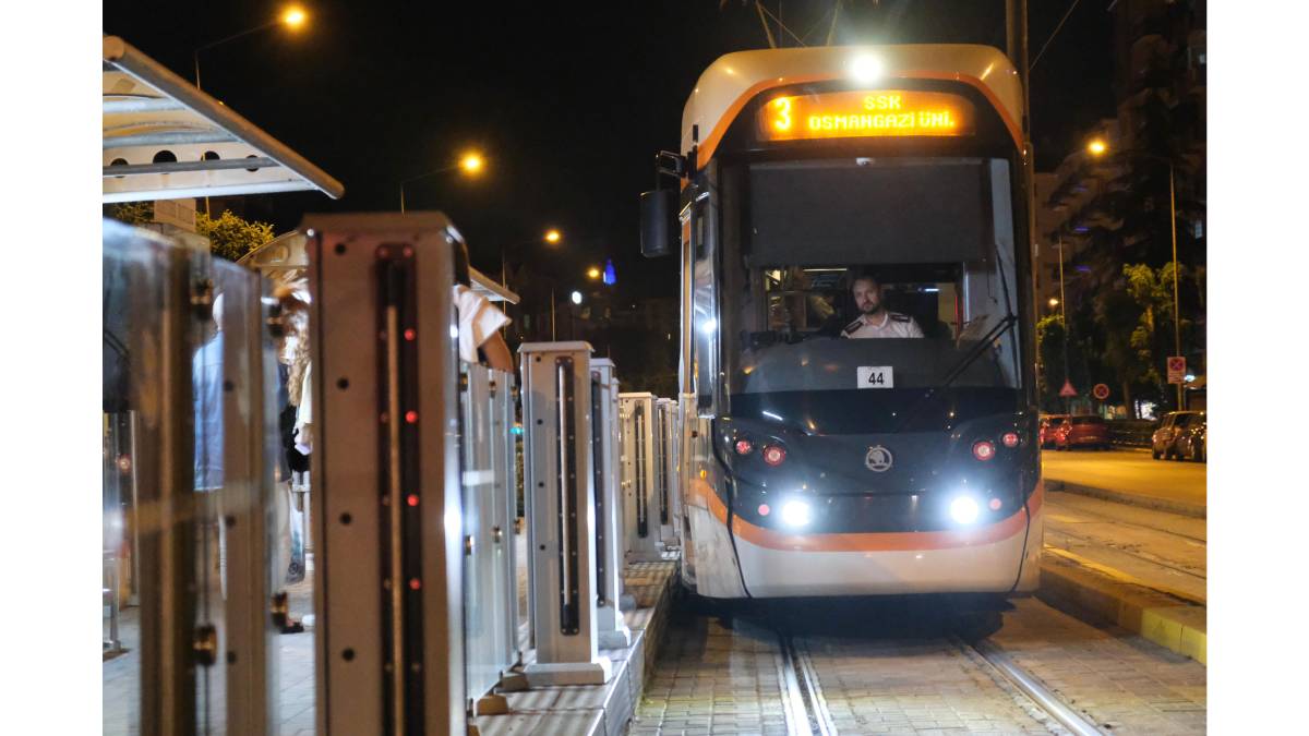 Yaşayan kent Eskişehir’de gece seferleriyle 1 yılda 222 bin yolcu taşındı