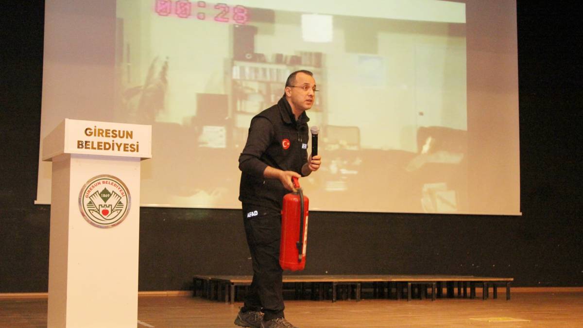 AFAD Tarafından belediye personeline Afet Farkındalık Eğitimi verildi