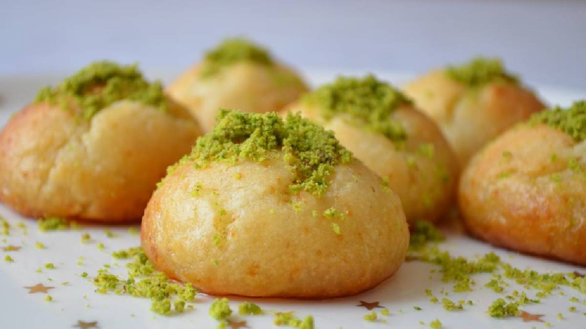 Şipşak hazırlanıyor, ağırlaştırmıyor! Tatlı krizine en hafif çözüm: Sadece 3 malzemeli bulut tatlısı tarifi