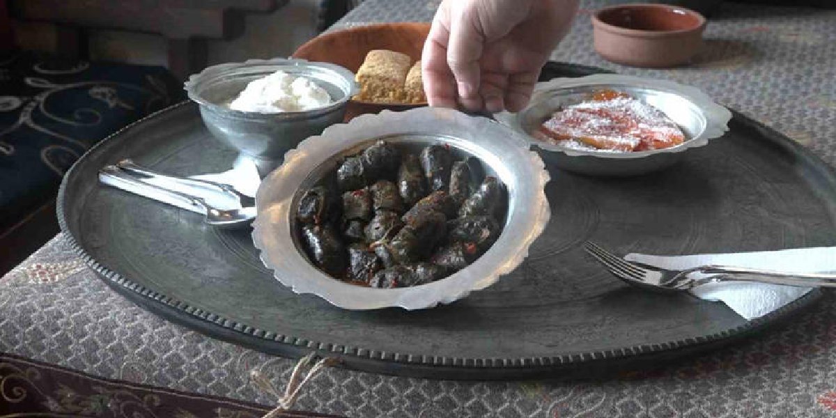 Yapması saatler alıyor, bitmesi saniye sürmüyor! Coğrafi işaretli lezzeti deneyen favorilerine ekliyor