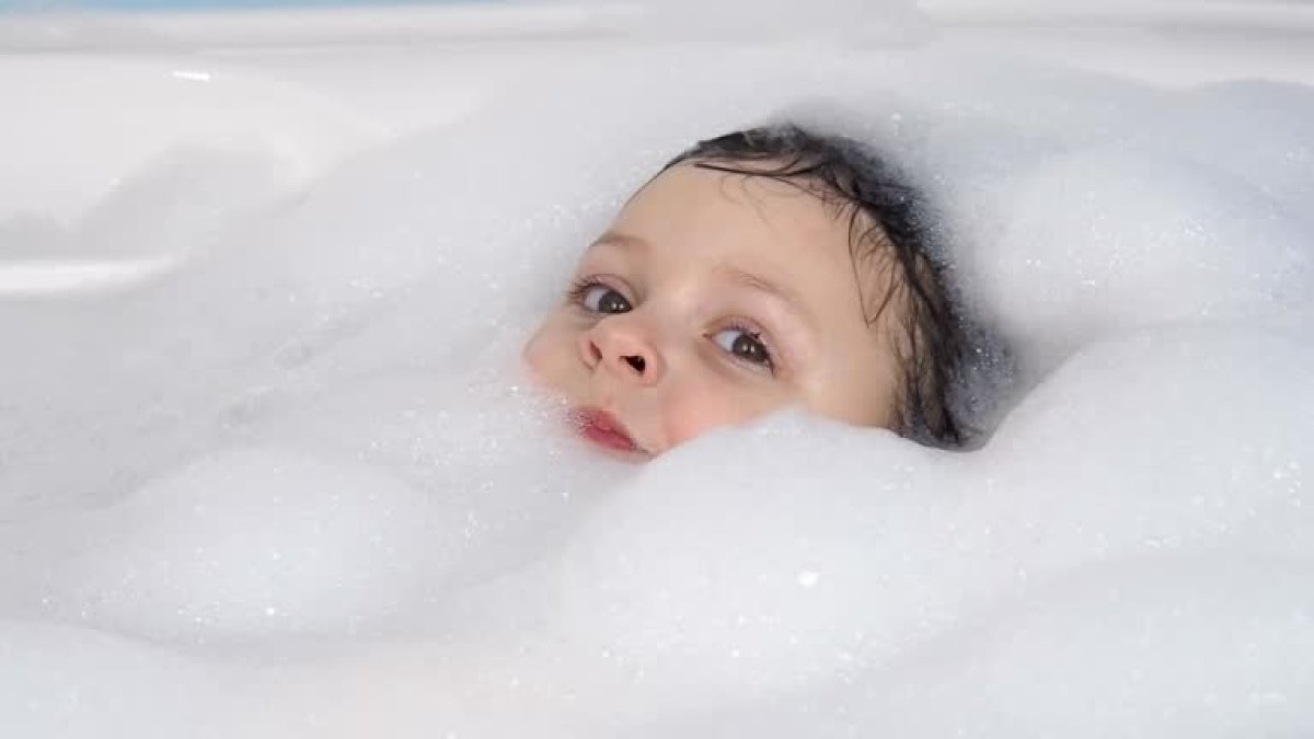 Çocuklarınız için eğlenceli köpük oyunu! Sıfır risk: Bu köpük yeniliyor