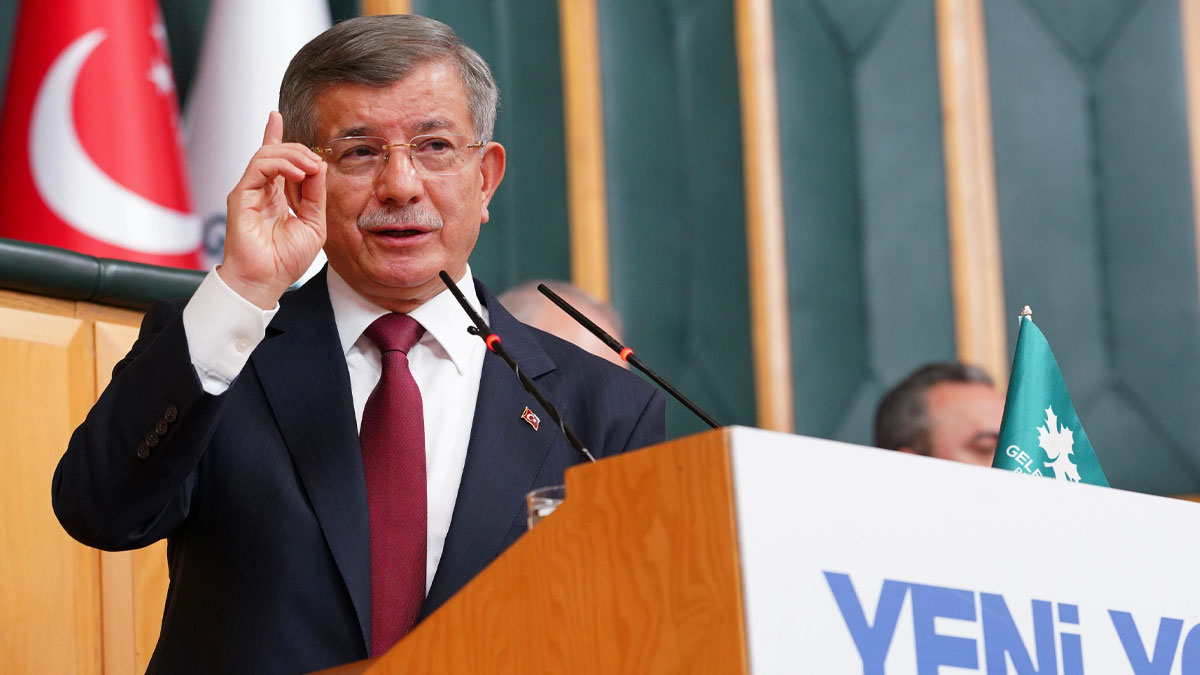 Davutoğlu’ndan ‘eski dostlar’a çağrı: Bu tablo karşısında 3 maymunu oynamayın