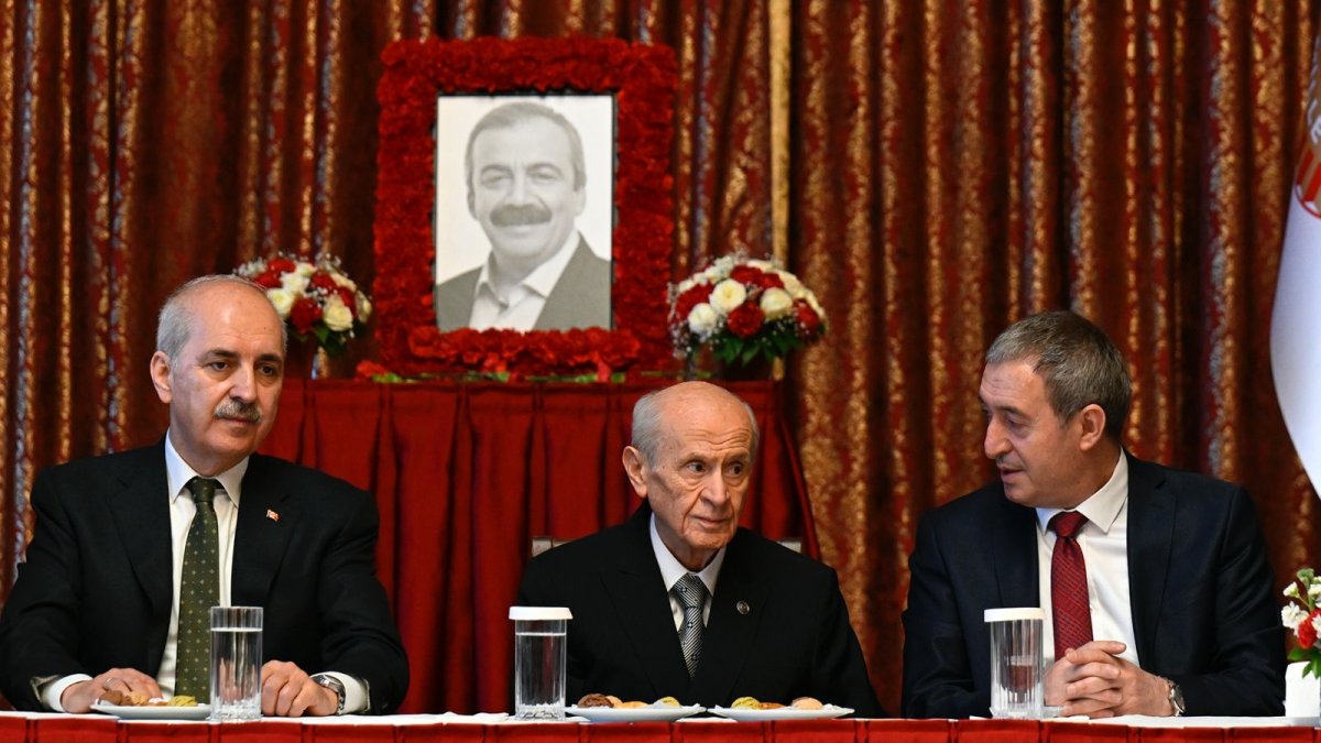 Bahçeli 99 gün sonra Meclis'te: MHP Lideri Sırrı Süreyya anma programına katıldı