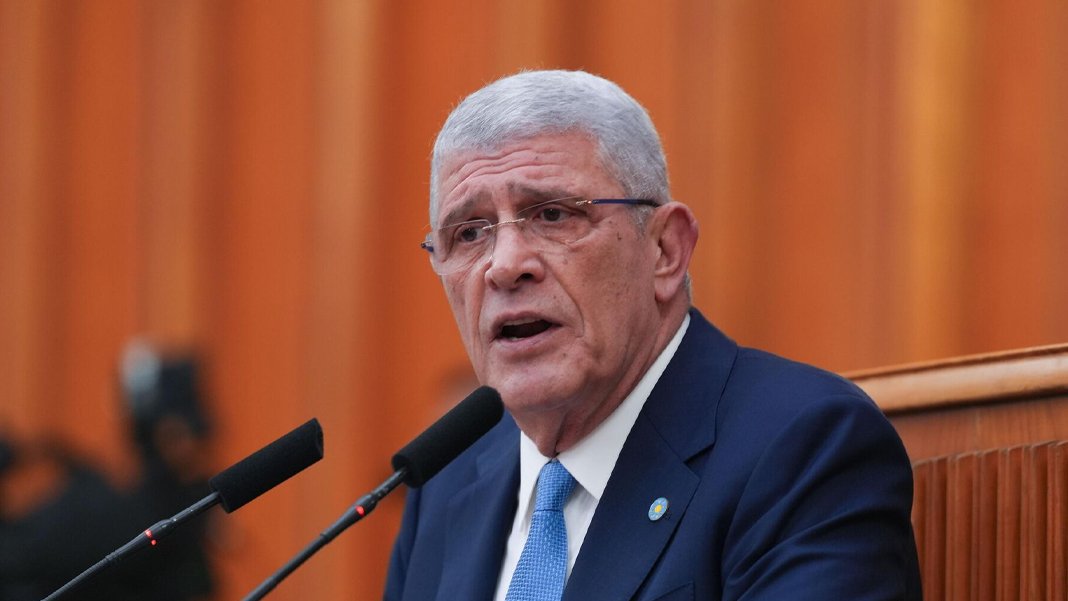 Dervişoğlu: Cumhuriyet’e kastedilen yerde demokrasi ölmüştür! Vatan yahut Silivri